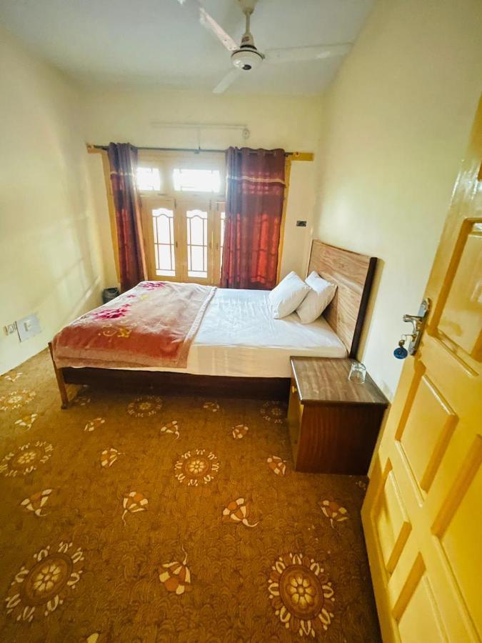 Laal Haveli Hotell Skardu Exteriör bild